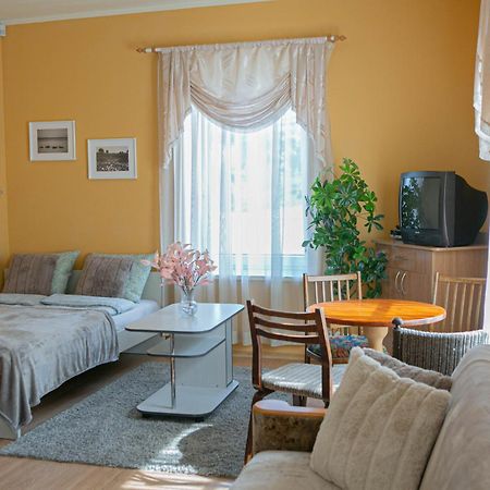Center Of City Apartments, Bus Station 1Min, Airport 5 Min Tallinn Exterior photo