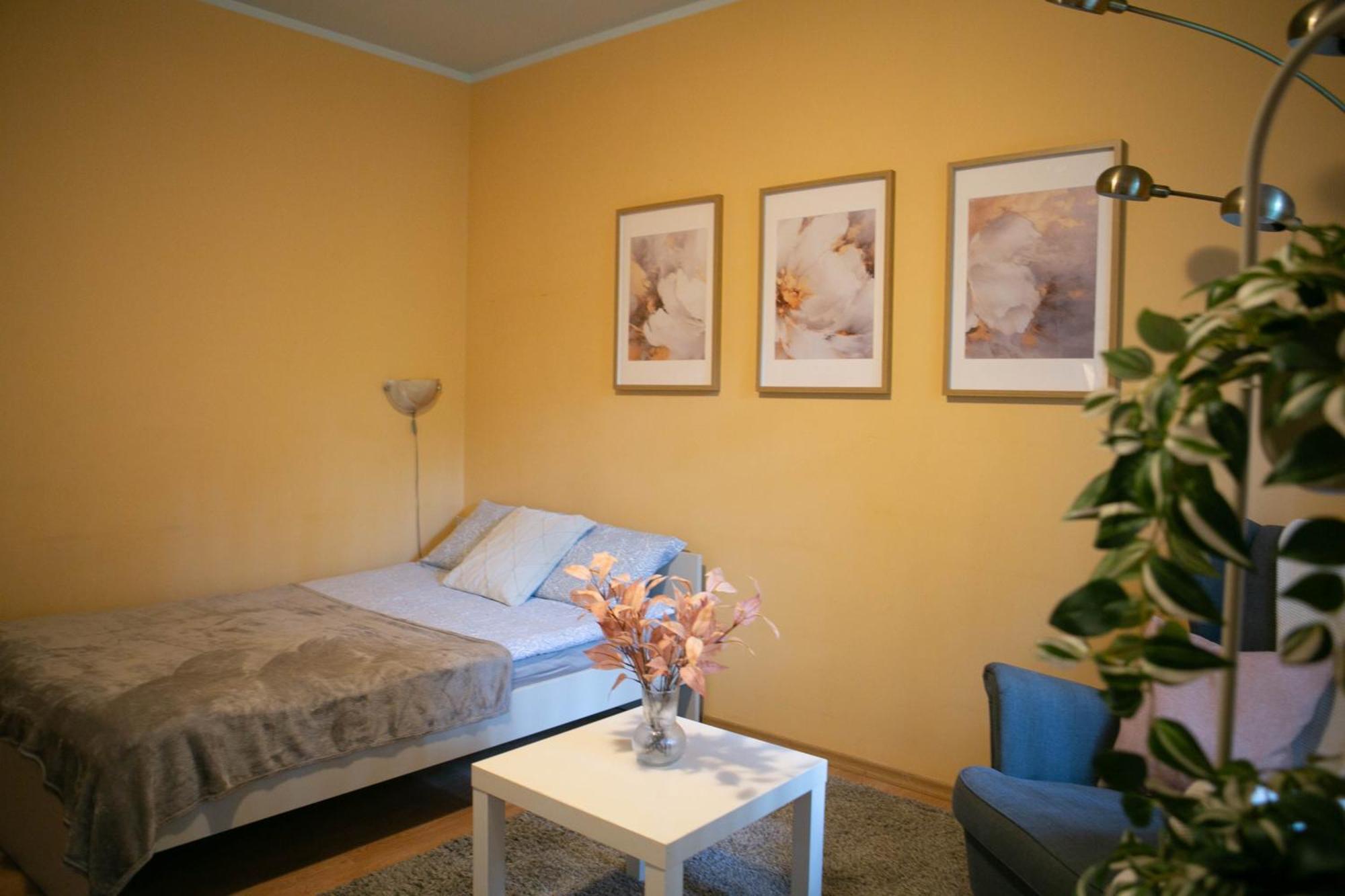 Center Of City Apartments, Bus Station 1Min, Airport 5 Min Tallinn Room photo